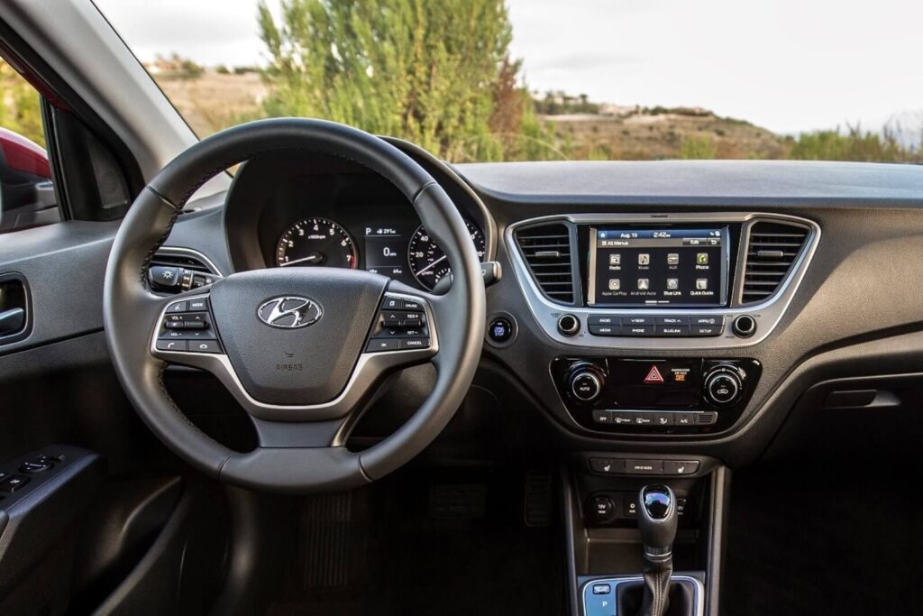 Hyundai Accent 2021 בפנים