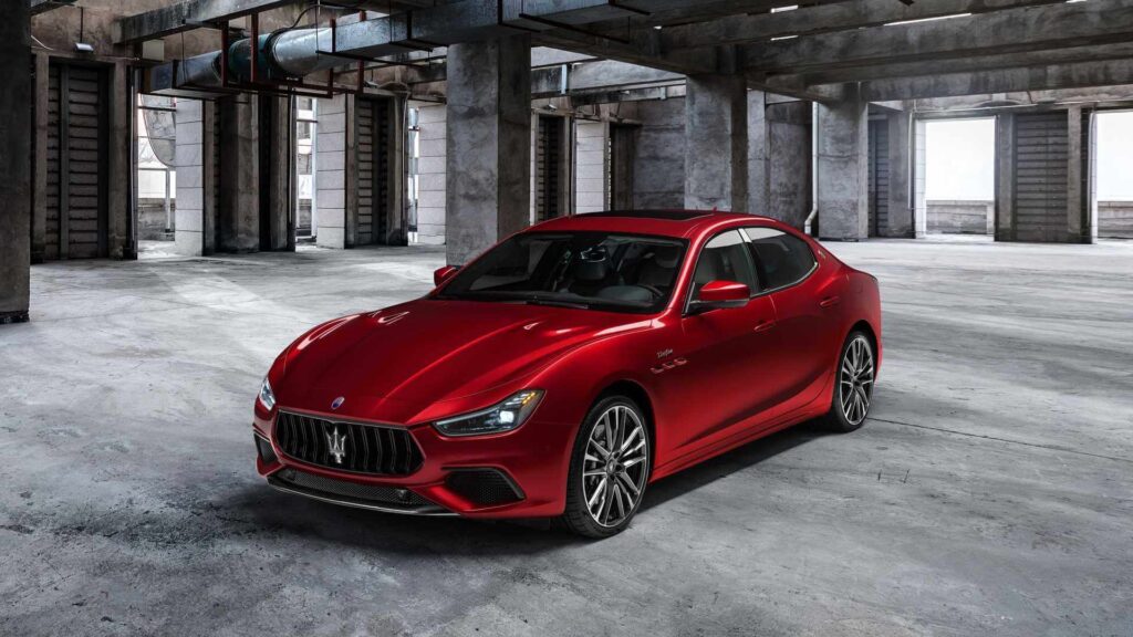 Maserati Ghibli 2021 מקדימה
